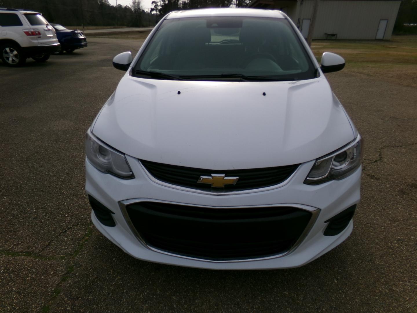 2020 White /gray Chevrolet Sonic LT (1G1JG6SB6L4) with an 1.4L Ecotec engine, automatic transmission, located at 401 First NE, Bearden, AR, 71720, (870) 687-3414, 33.726528, -92.611519 - Photo#19